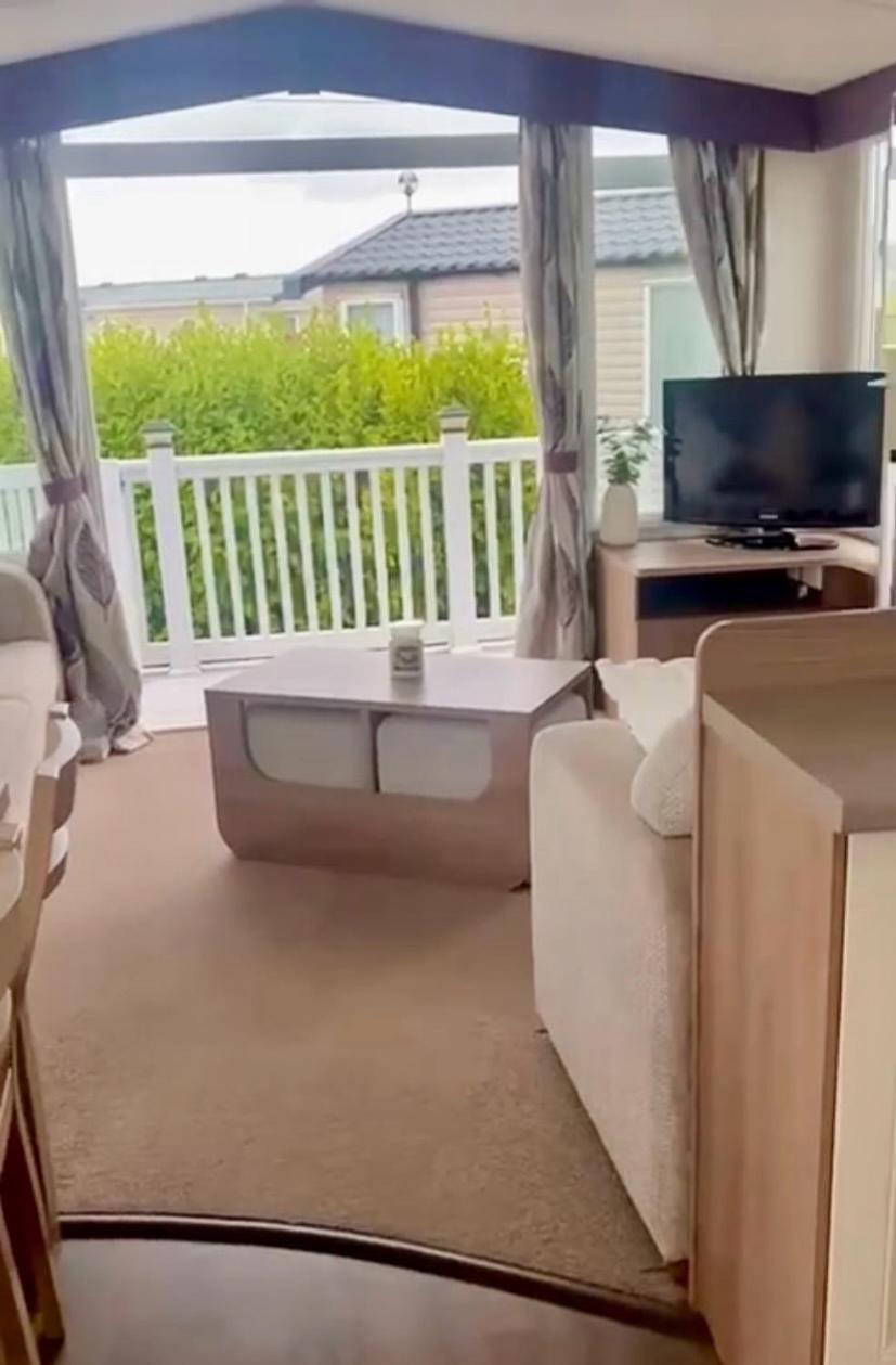 Caravan Church Farm Holiday Village Pagham Bagian luar foto