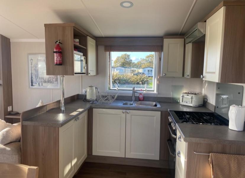 Caravan Church Farm Holiday Village Pagham Bagian luar foto