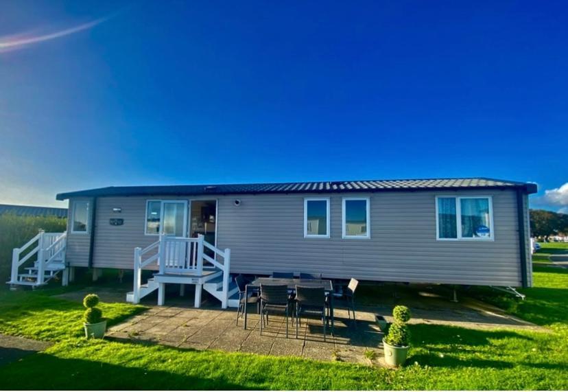 Caravan Church Farm Holiday Village Pagham Bagian luar foto