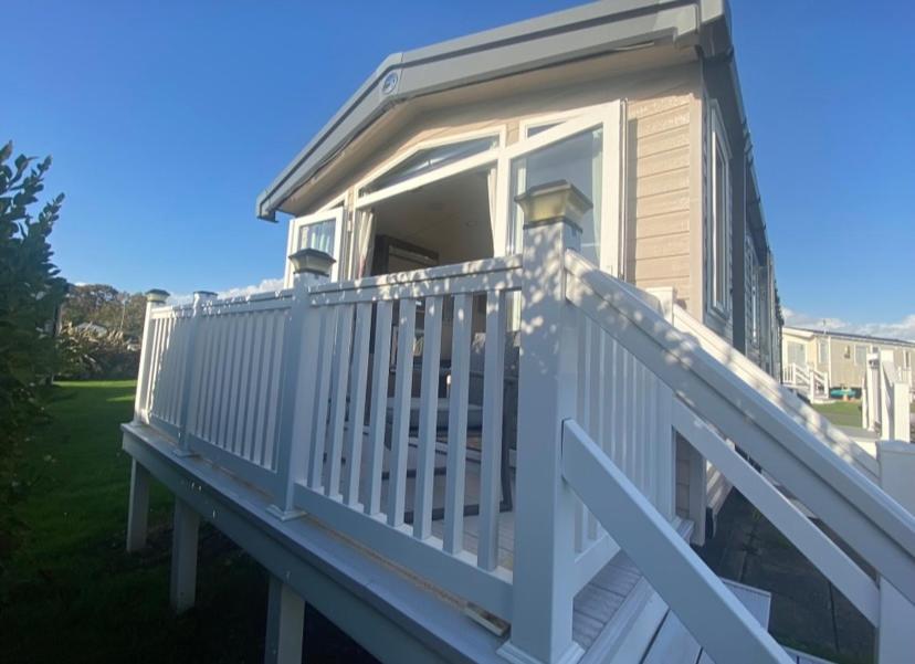 Caravan Church Farm Holiday Village Pagham Bagian luar foto