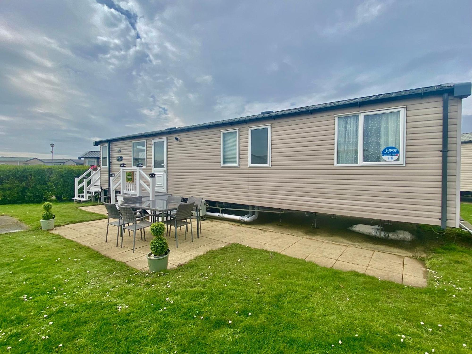 Caravan Church Farm Holiday Village Pagham Bagian luar foto